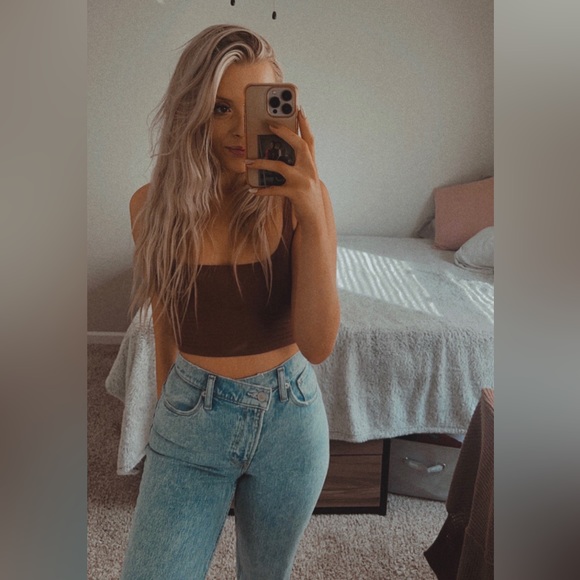 meet your posher, syd 🤎 - Picture 4 of 9